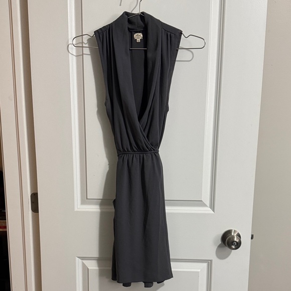 4. Wilfred Grey Sabine Sleeveless Dress - Picture 2 of 5